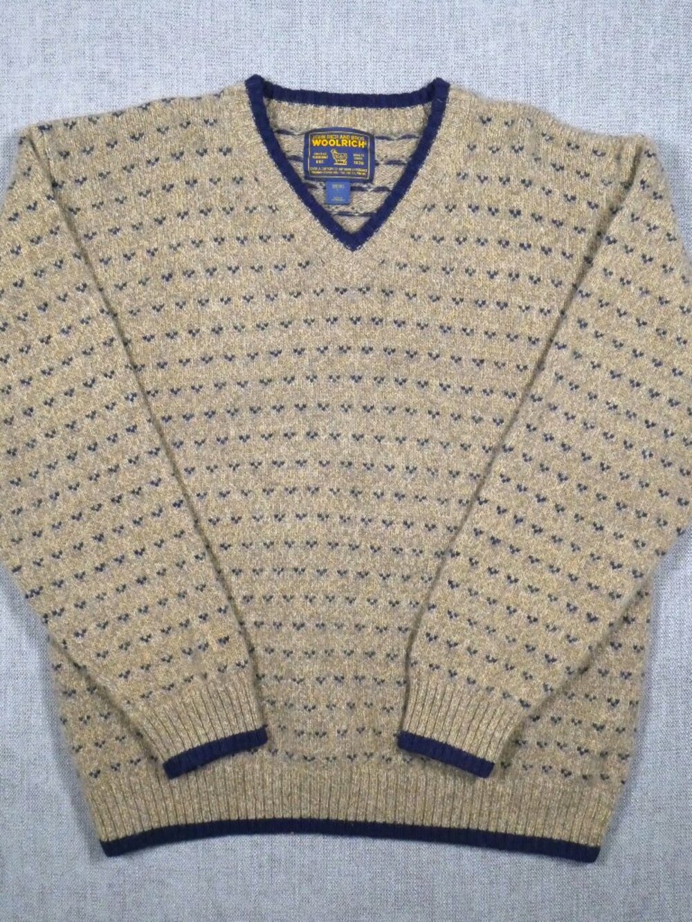 Vtg. 90s Woolrich Mens Large bird's-eye Wool knit V-neck sweater